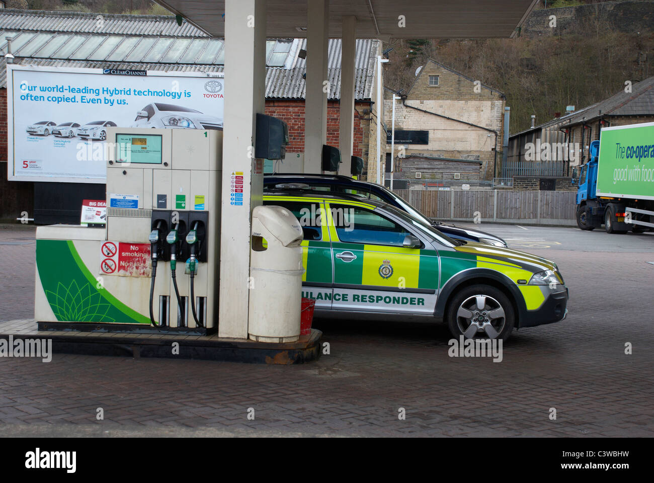 ambulance responder estate car at the petrol station Stock Photo