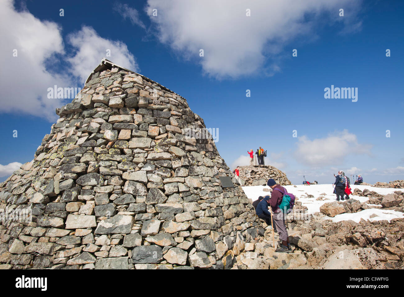 Ben nevis path summit hi-res stock photography and images - Alamy