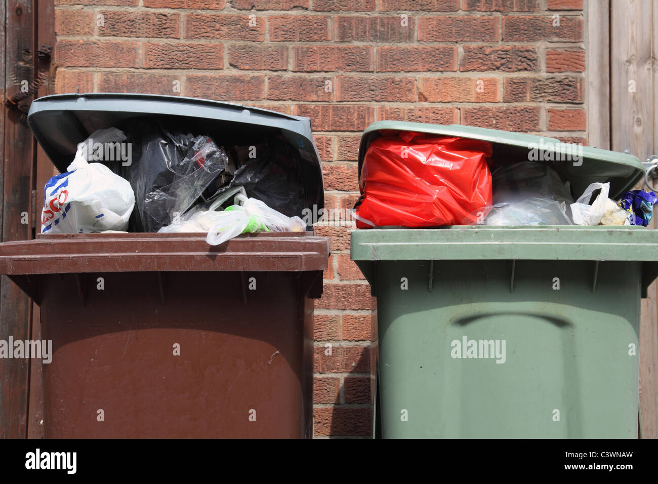 Full wheelie bin england hires stock photography and images Alamy