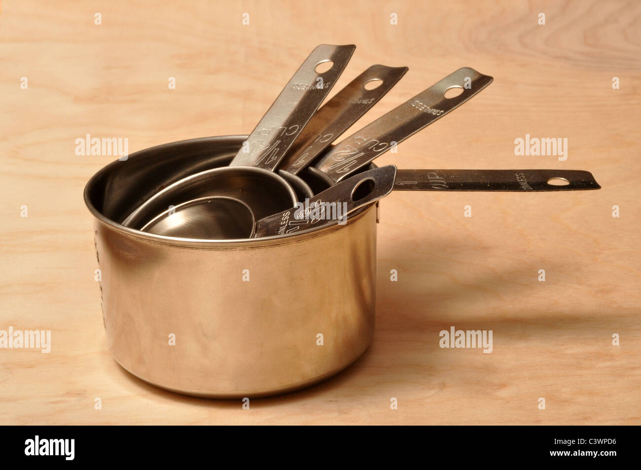 Aluminum Metal Silver Measuring Cups Stock Photo - Download Image Now - Dry  Measure, Measuring Cup, Metal - iStock