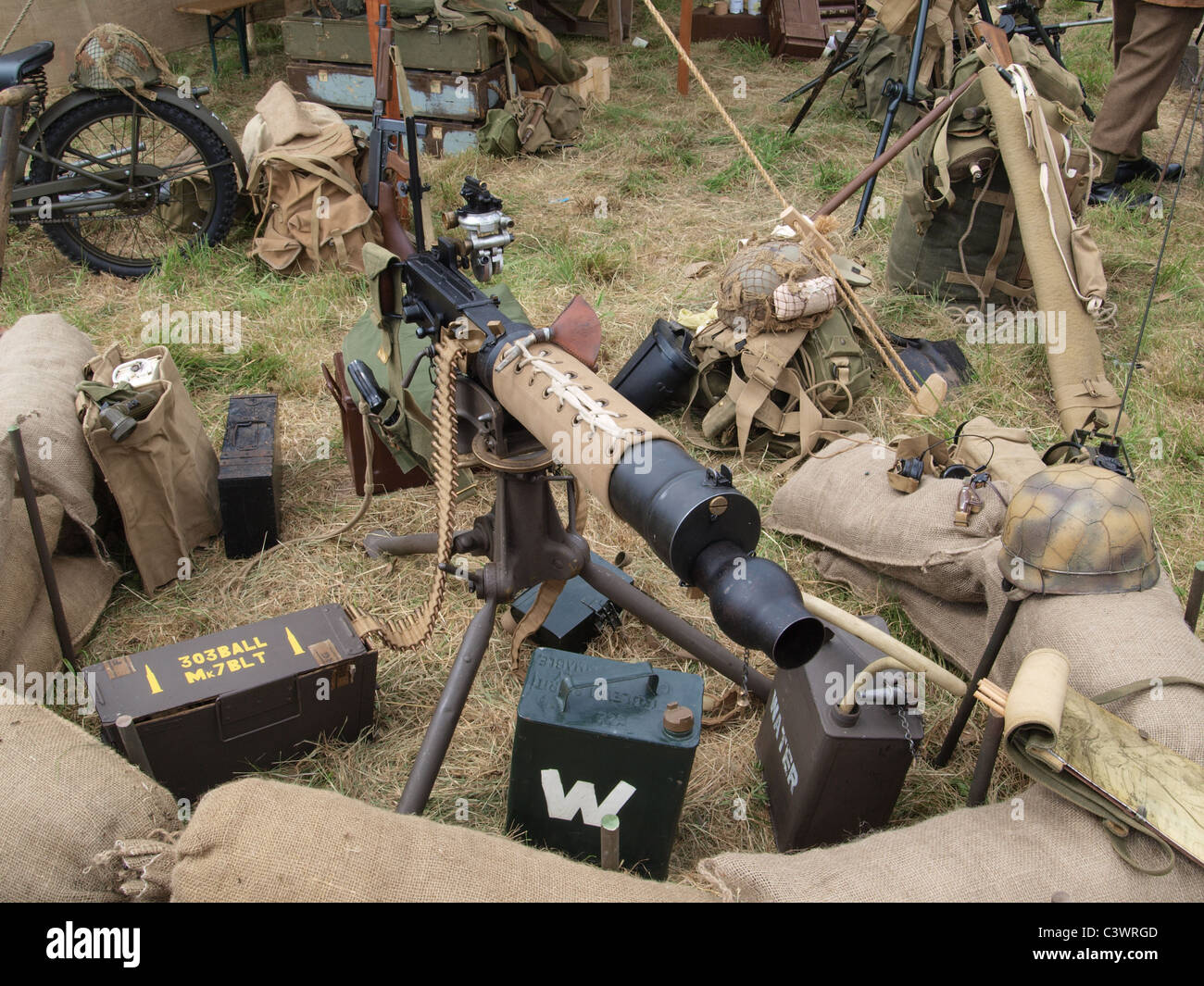 Vickers water cooled machine gun on a tripod Stock Photo - Alamy