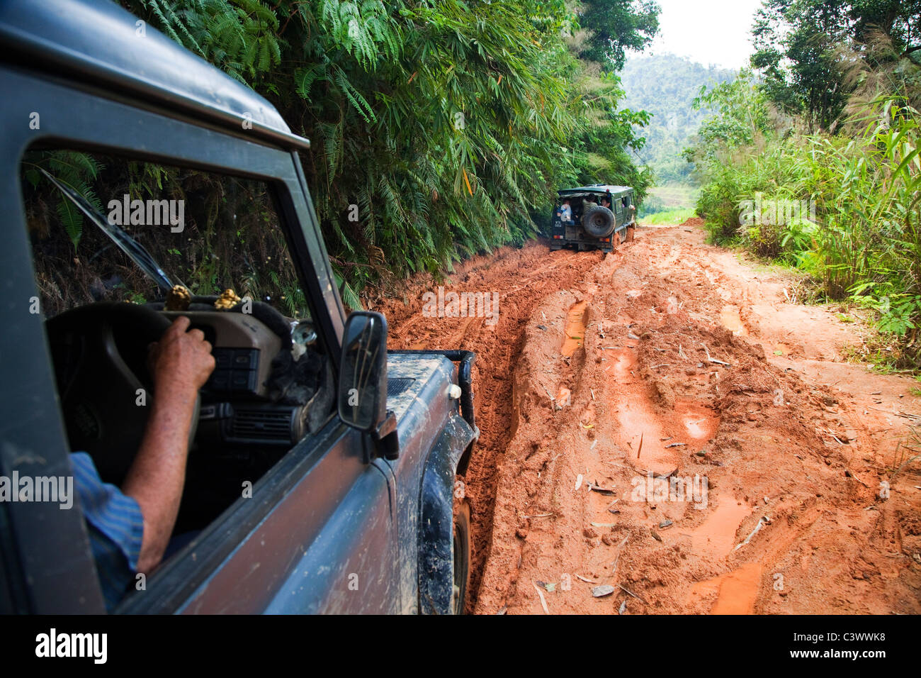 Four wheel drive car hi-res stock photography and images - Alamy
