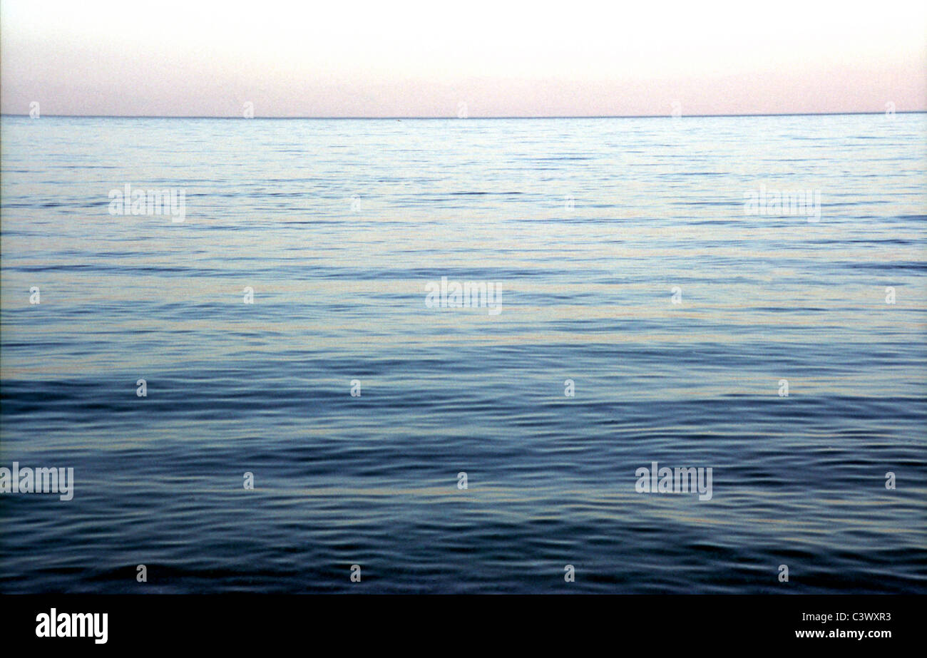 Horizon sea hi-res stock photography and images - Alamy