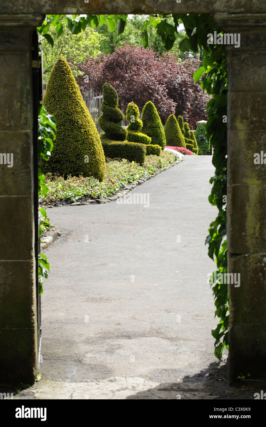 Public park walled garden entrance, Bellahouston Park, Glasgow, Scotland, UK Stock Photo