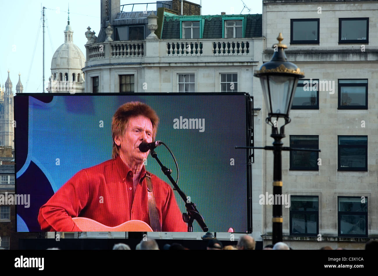 Joe Brown entertains large crowd. St.George's Day,Trafalgar Square, London, England, UK, Europe Stock Photo