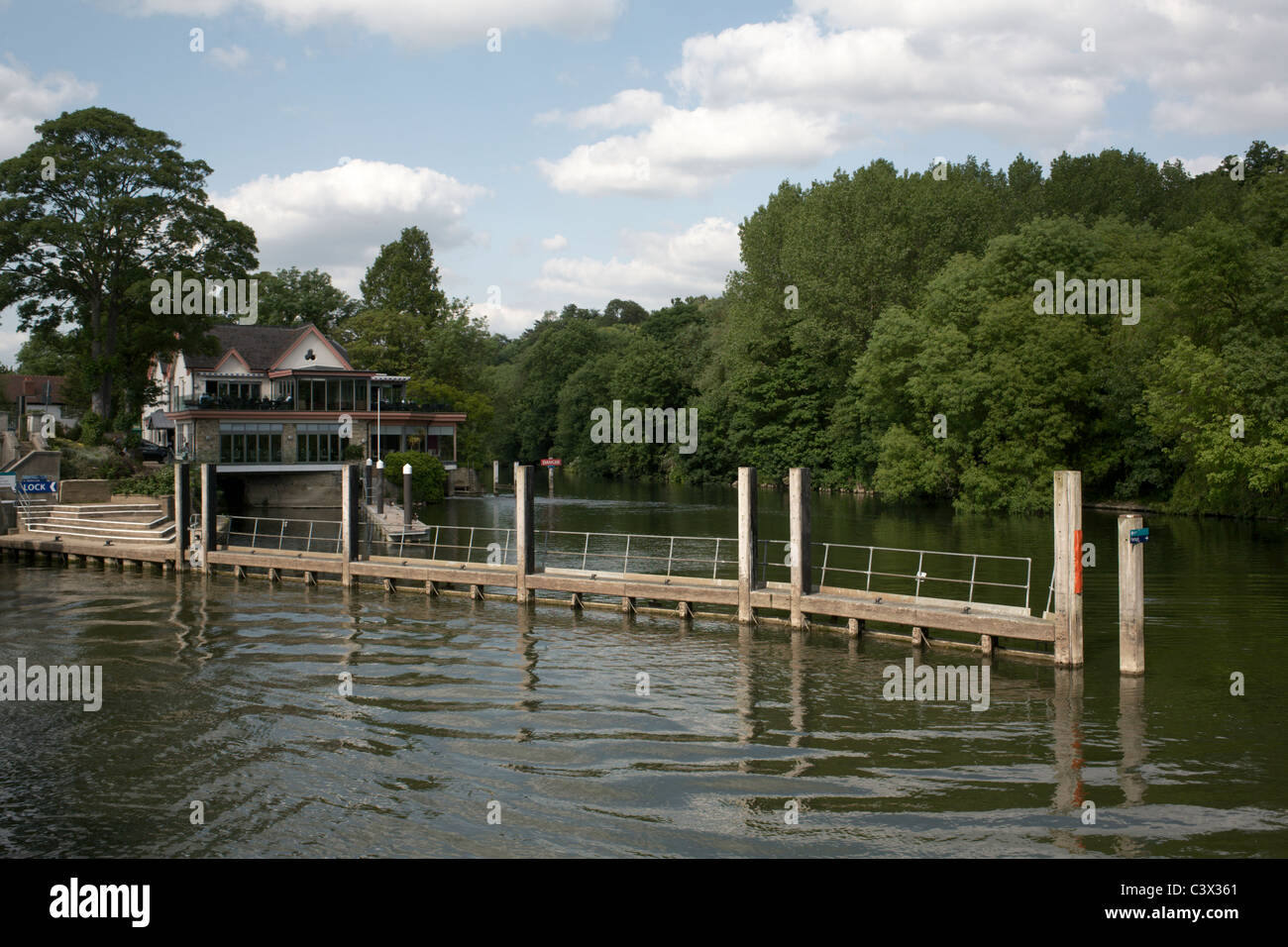 Boulter's Lock Maidenhead Berkshire England with River Thames Stock Photo