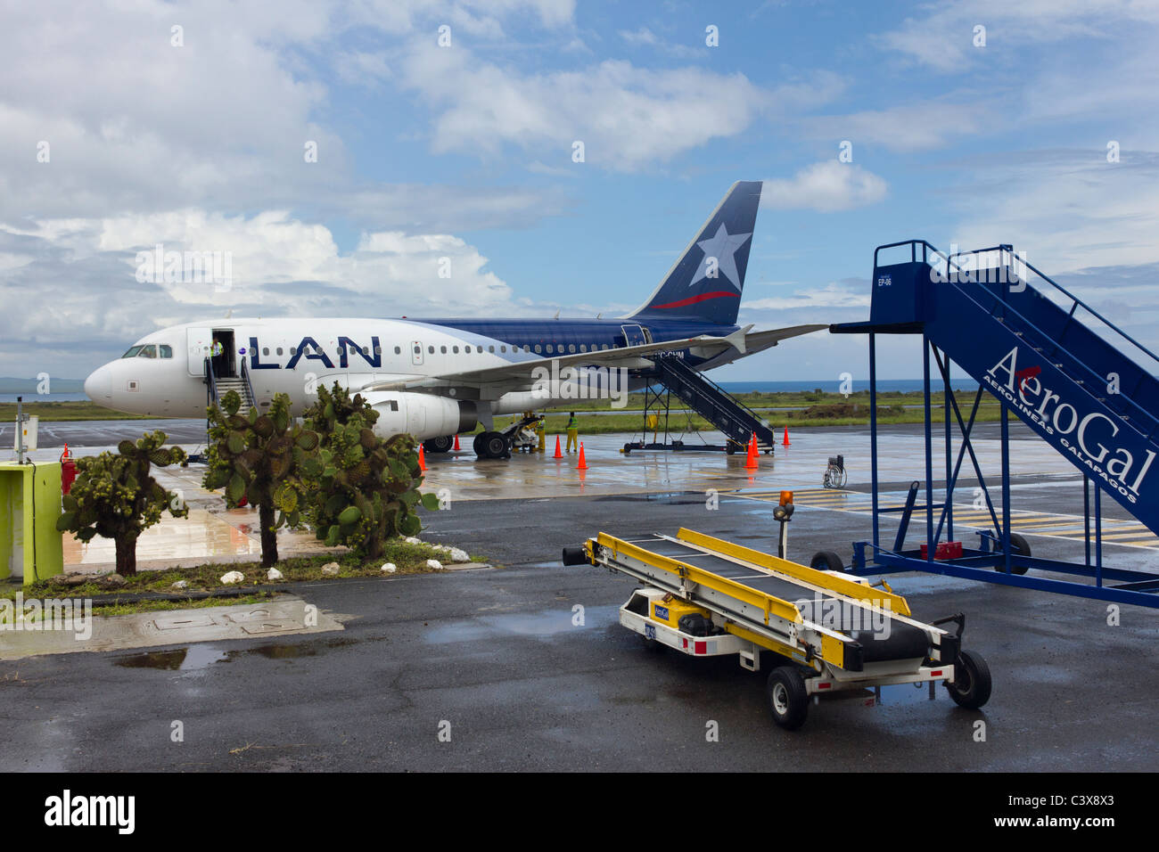LAN aircraft being servied at Seymour airport, Baltra Island, Galapagos Islands, Ecuador Stock Photo