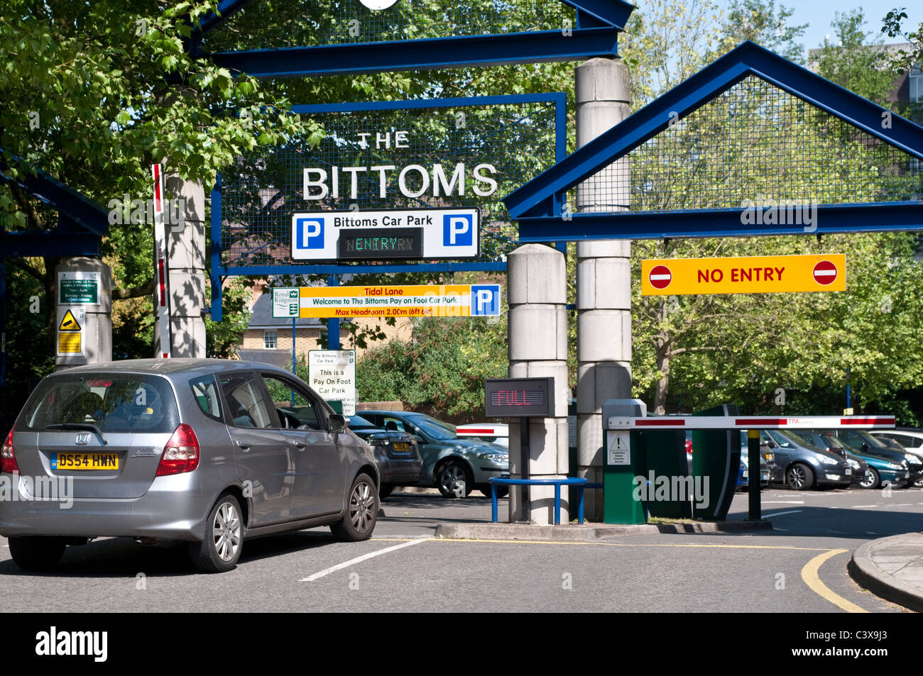 Bittoms car park full, Kingston upon Thames, Surrey, UK Stock Photo - Alamy