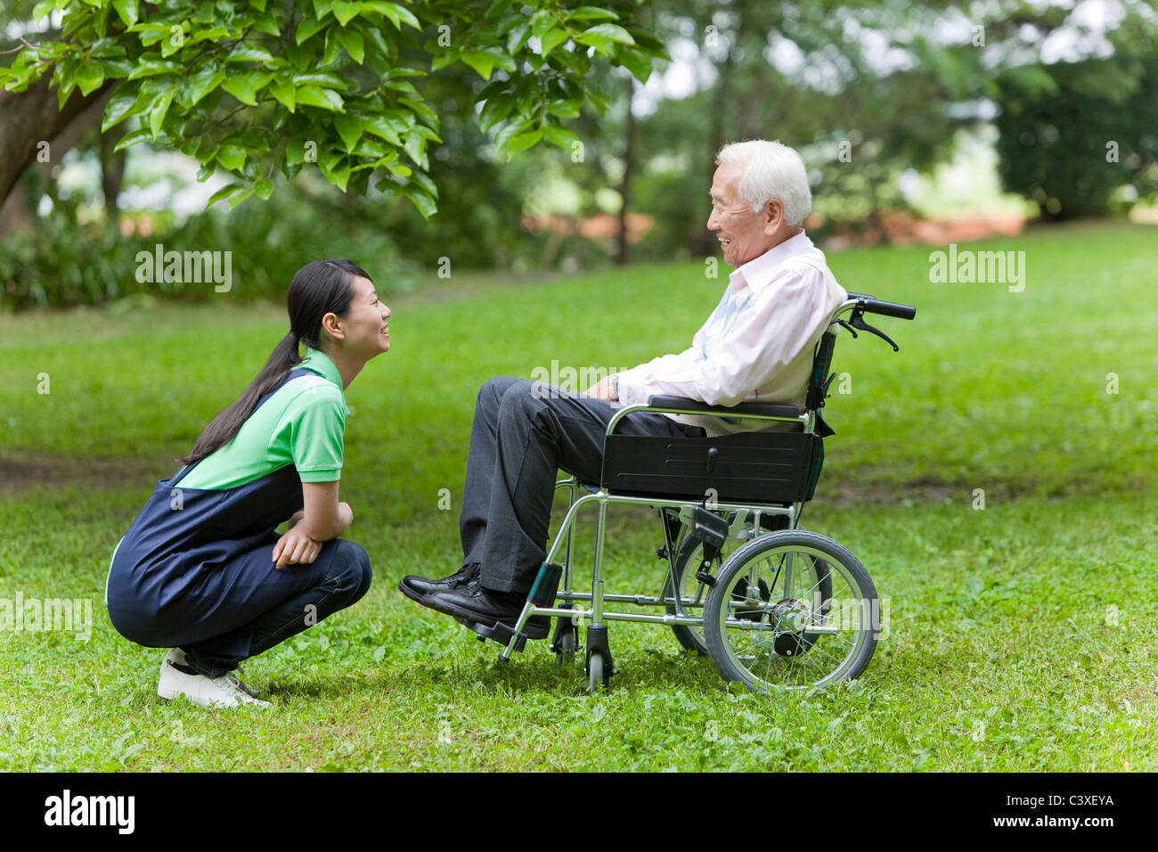 Social worker hi-res stock photography and images - Alamy