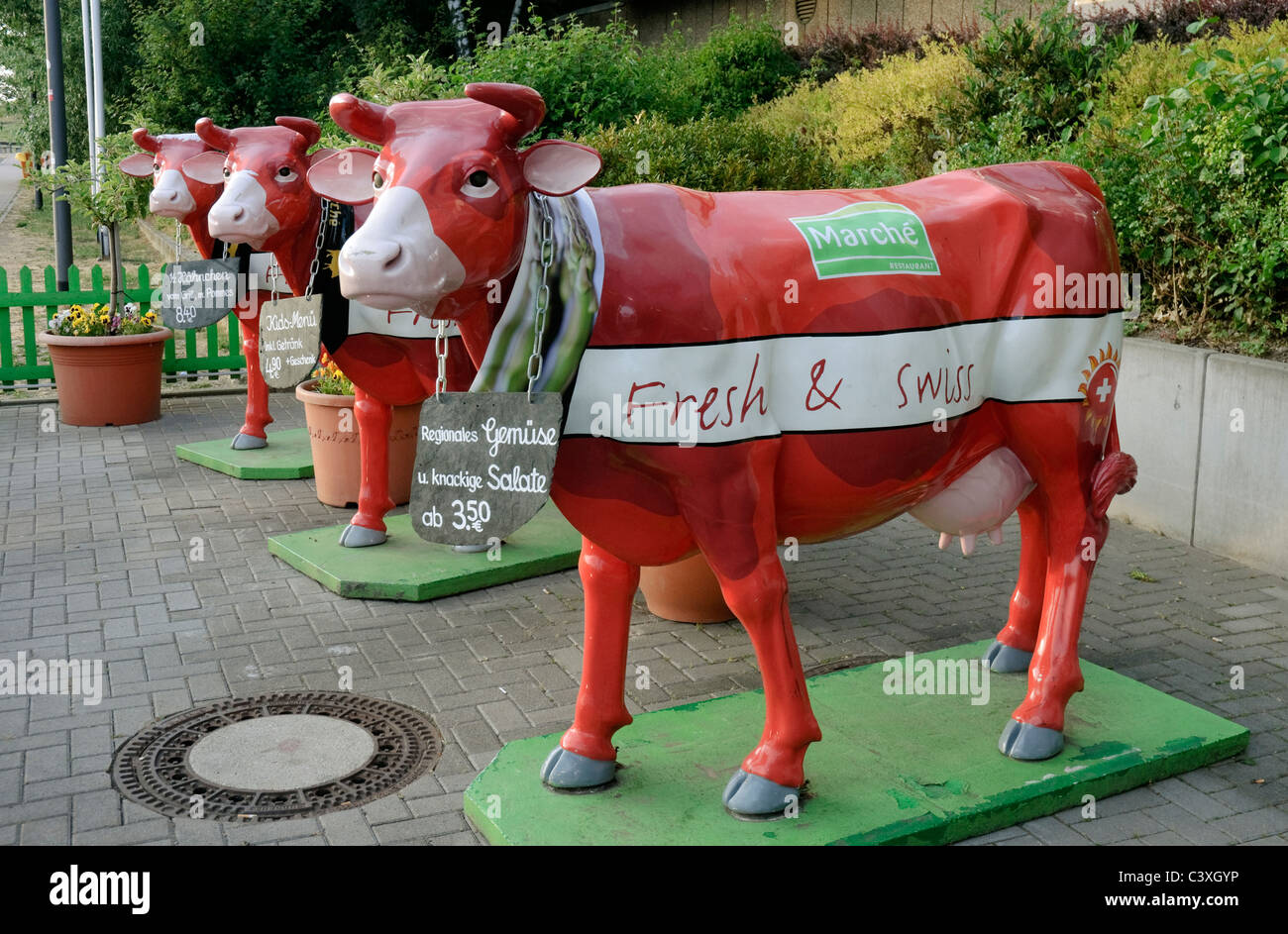Fibreglass cows hires stock photography and images Alamy