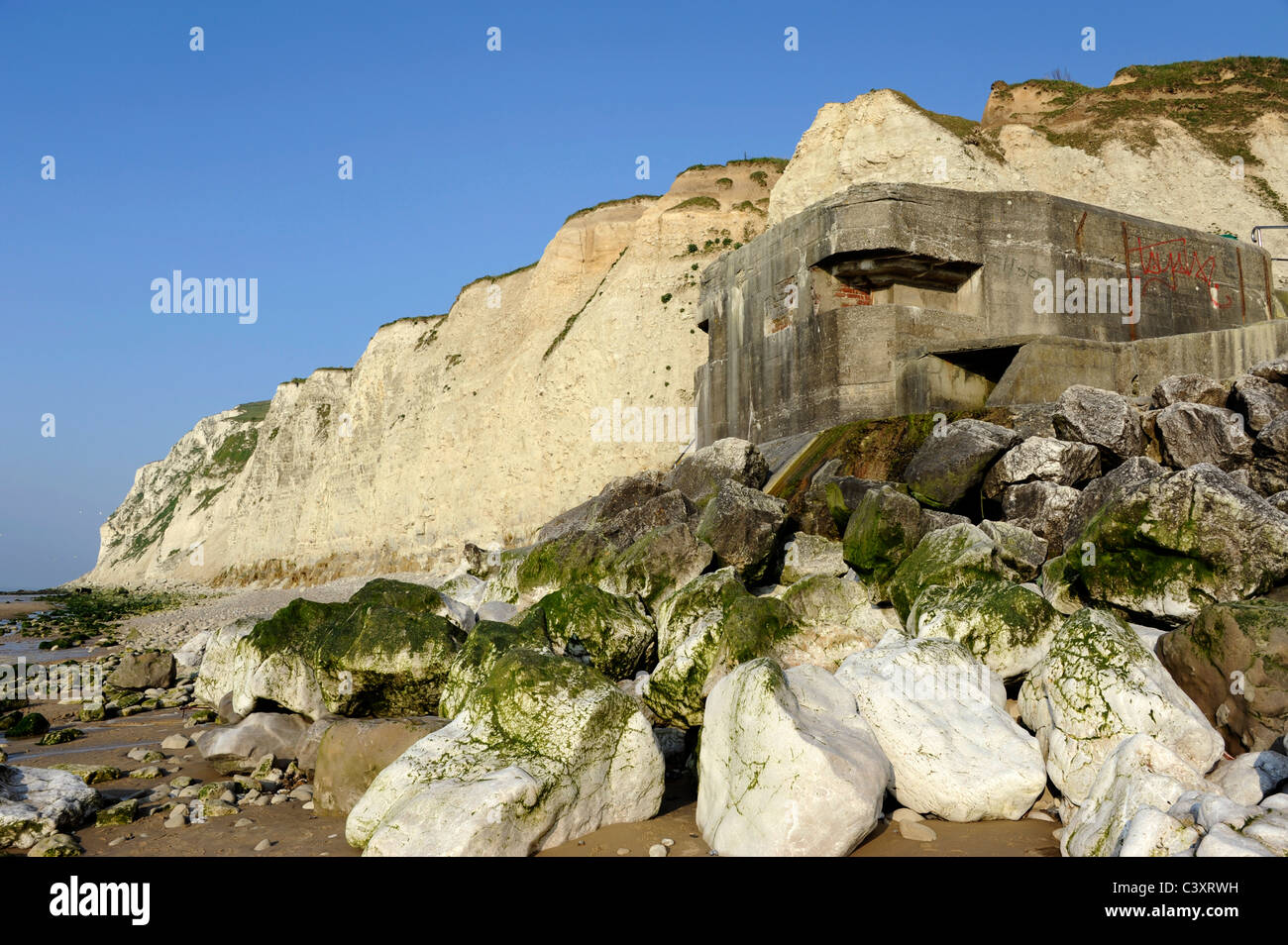 Cap Blanc Nez,Escalles,Pas de Calais,Nord Pas de Calais,France,Bunker on  the beach Stock Photo - Alamy