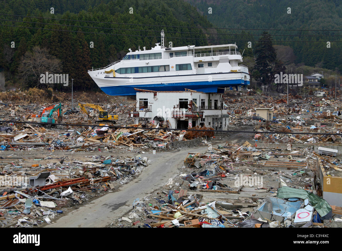 Tsunami Roof High Resolution Stock Photography and Images Alamy