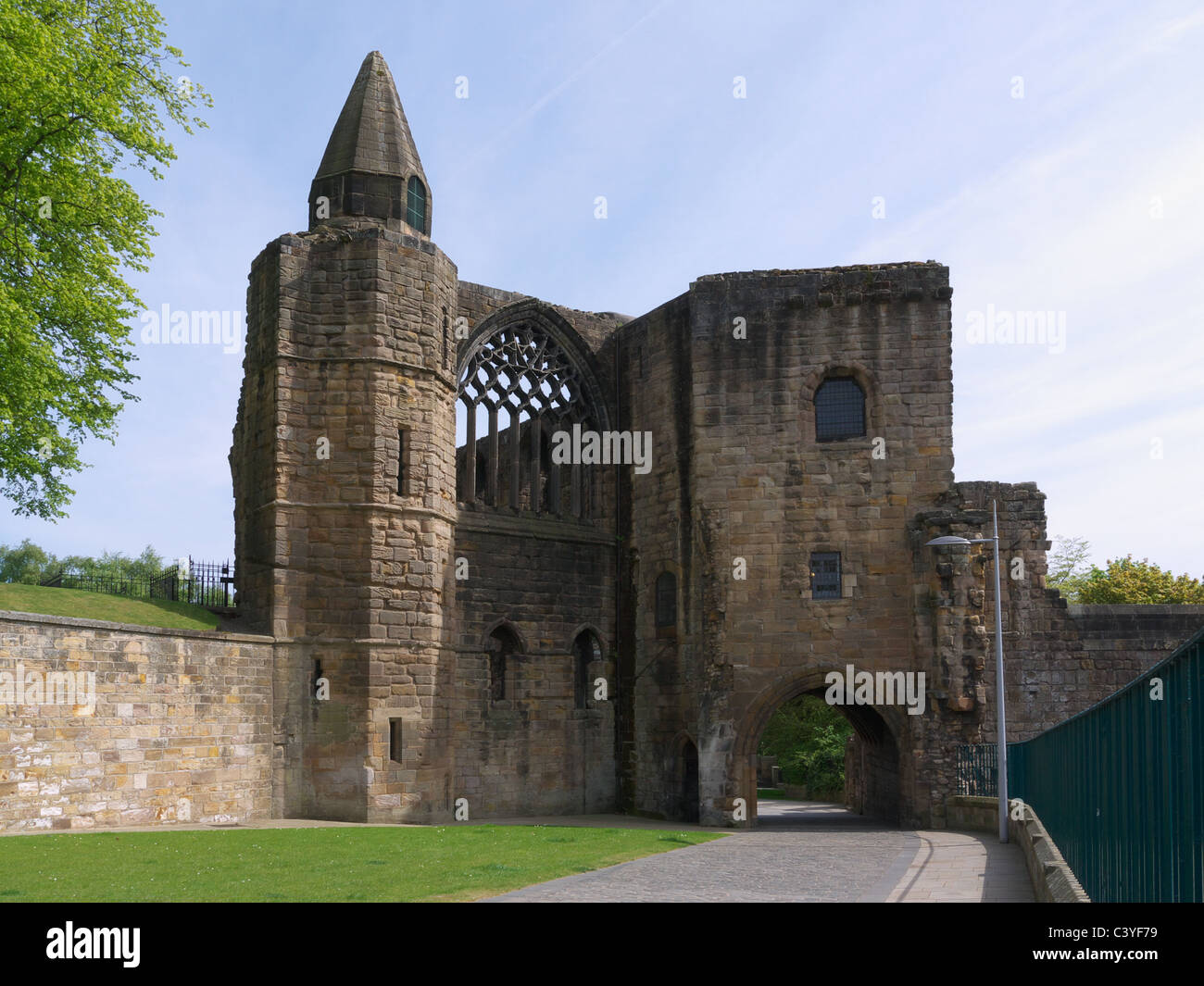 View Dunfermline Abbey Dunfermline Fife Stock Photos & View Dunfermline