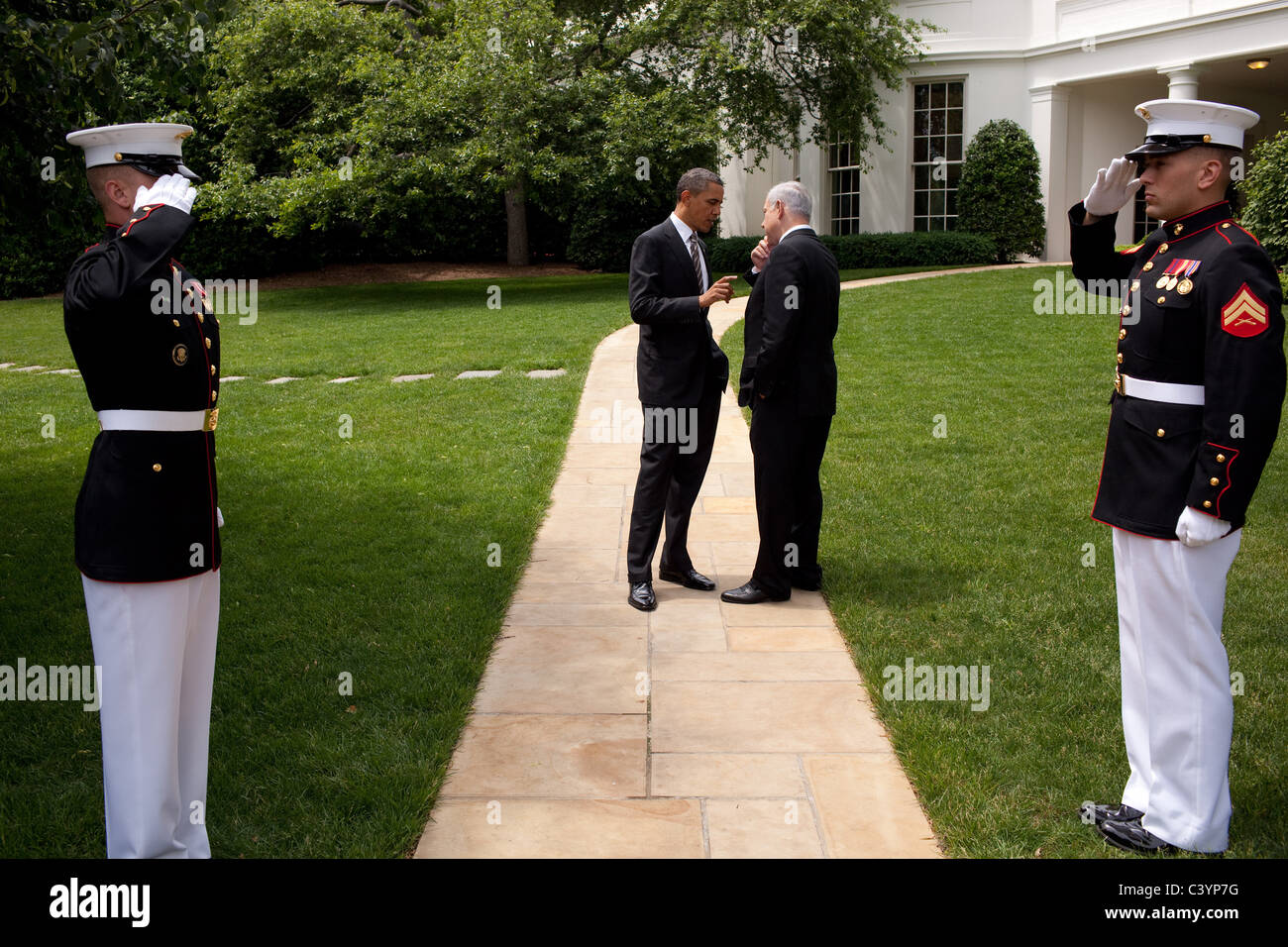 President Barack Obama talks with Prime Minister Benjamin Netanyahu of Israel as they walk from the Oval Office Stock Photo