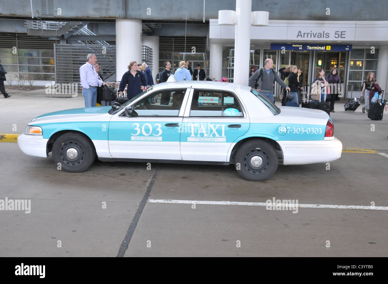 Chicago Airport Taxi Stock Photo Alamy