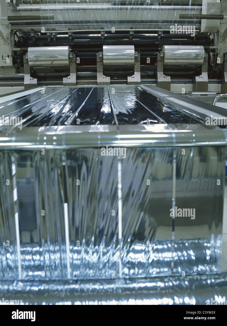 Cling film hires stock photography and images Alamy