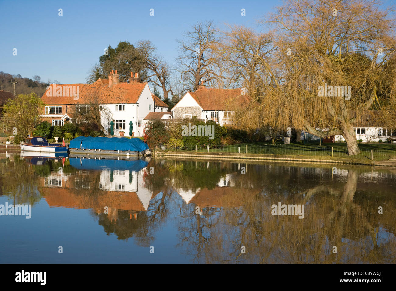Hambleden weir hires stock photography and images Alamy