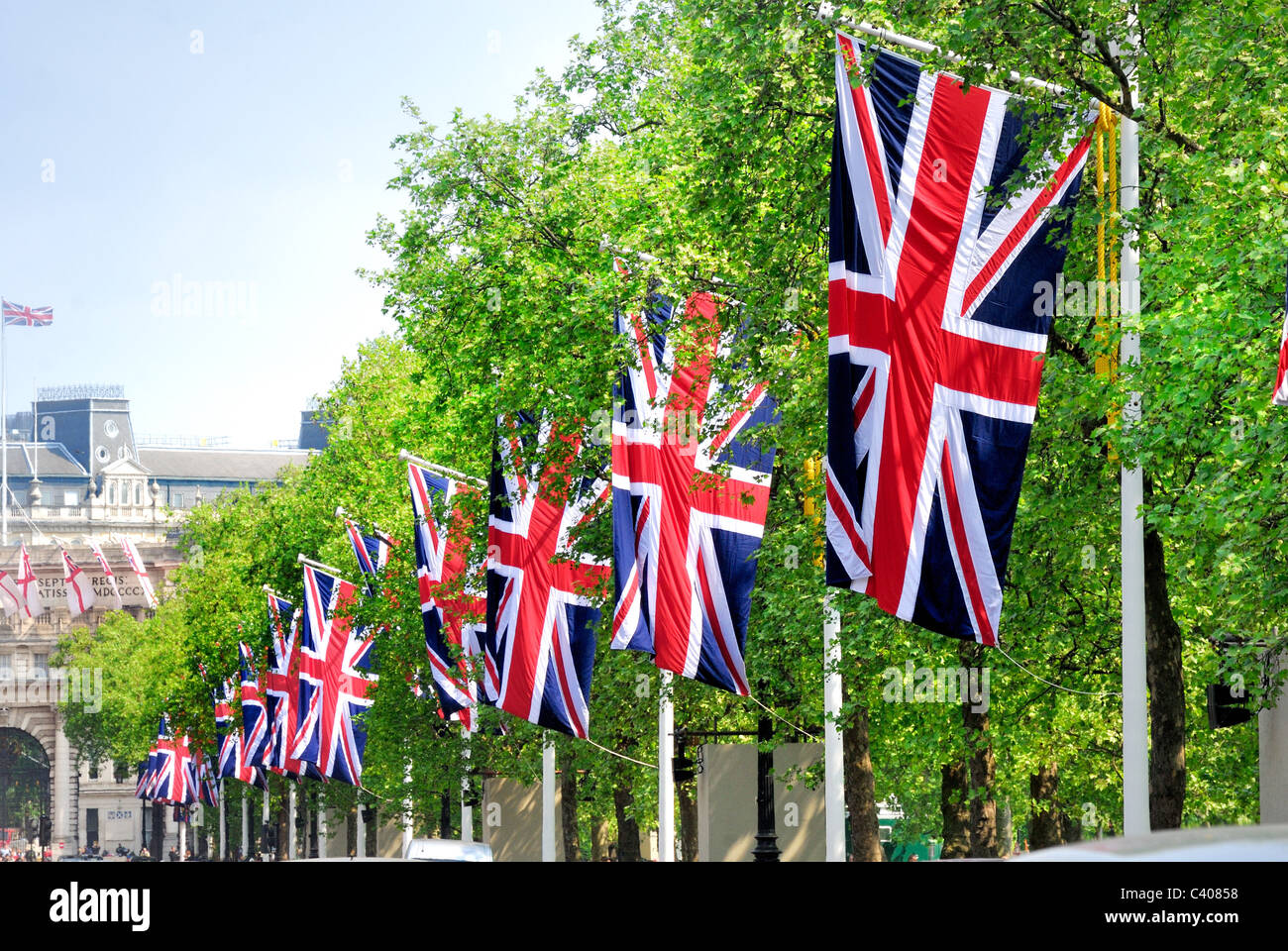 The Mall And Union Jack High Resolution Stock Photography and Images