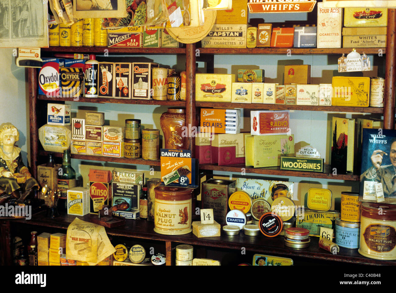 Glasgow, The People's Palace Museum, Grocer's and Tobacconist's Shop Grocer tobacconist shops Scottish UK museums Stock Photo