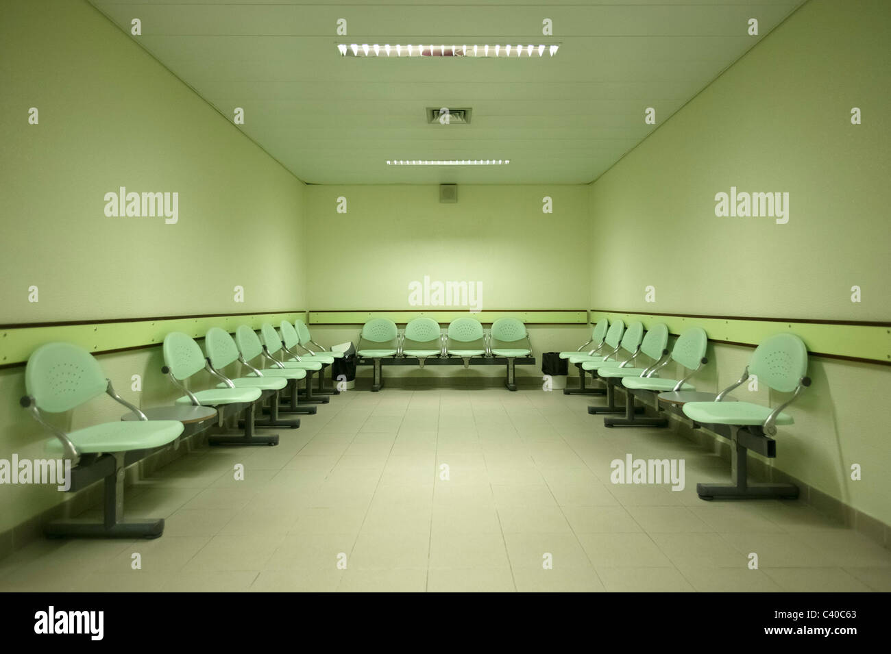 Empty hospital waiting room Stock Photo - Alamy