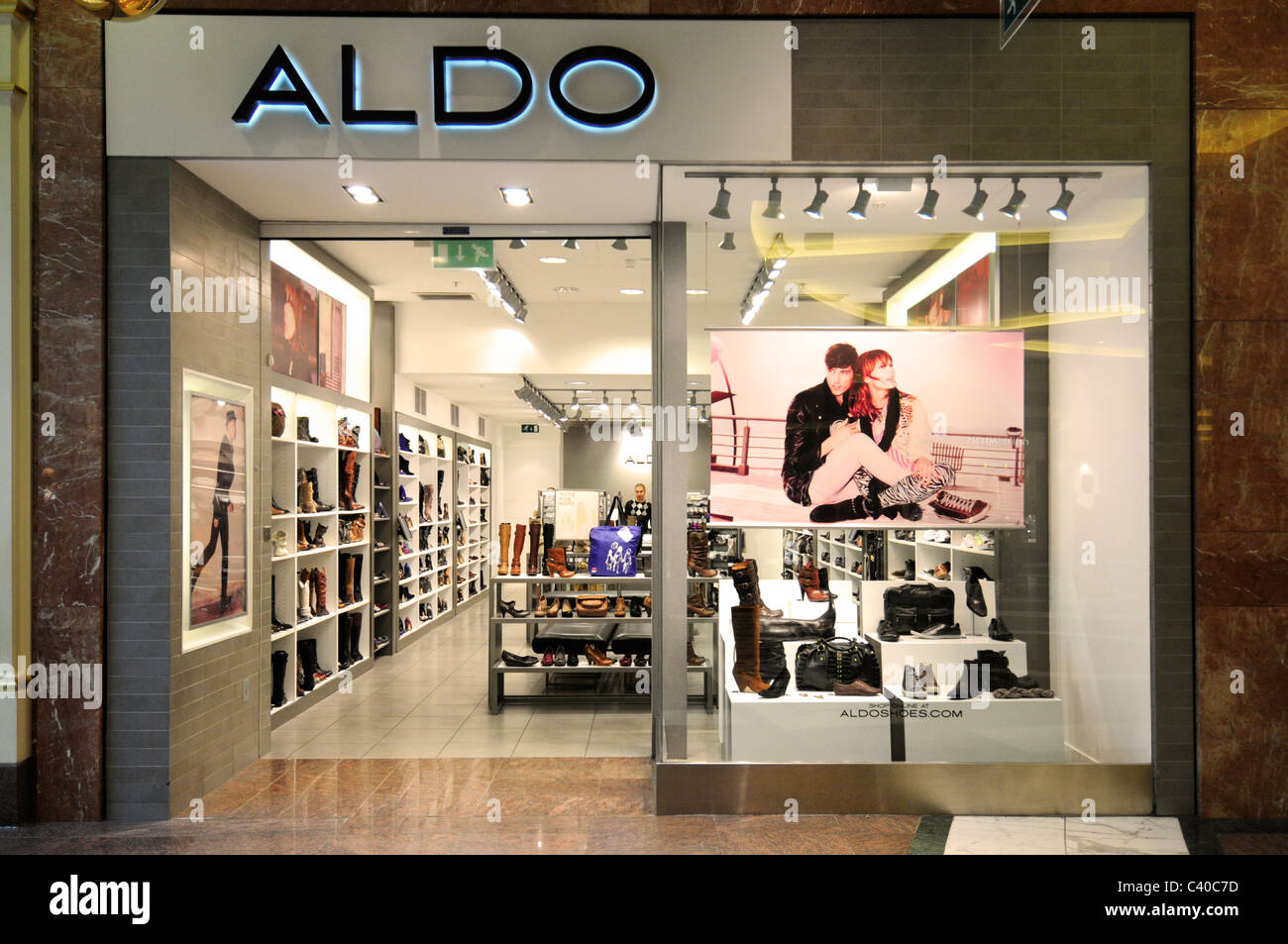 Aldo shoe store front hi-res stock photography and images Alamy