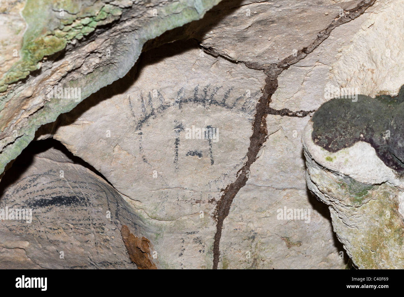 Pre-Columbian Rock paintings inside La Linea Limestone Cave, Los Haitises National Park, Dominican Republic Stock Photo