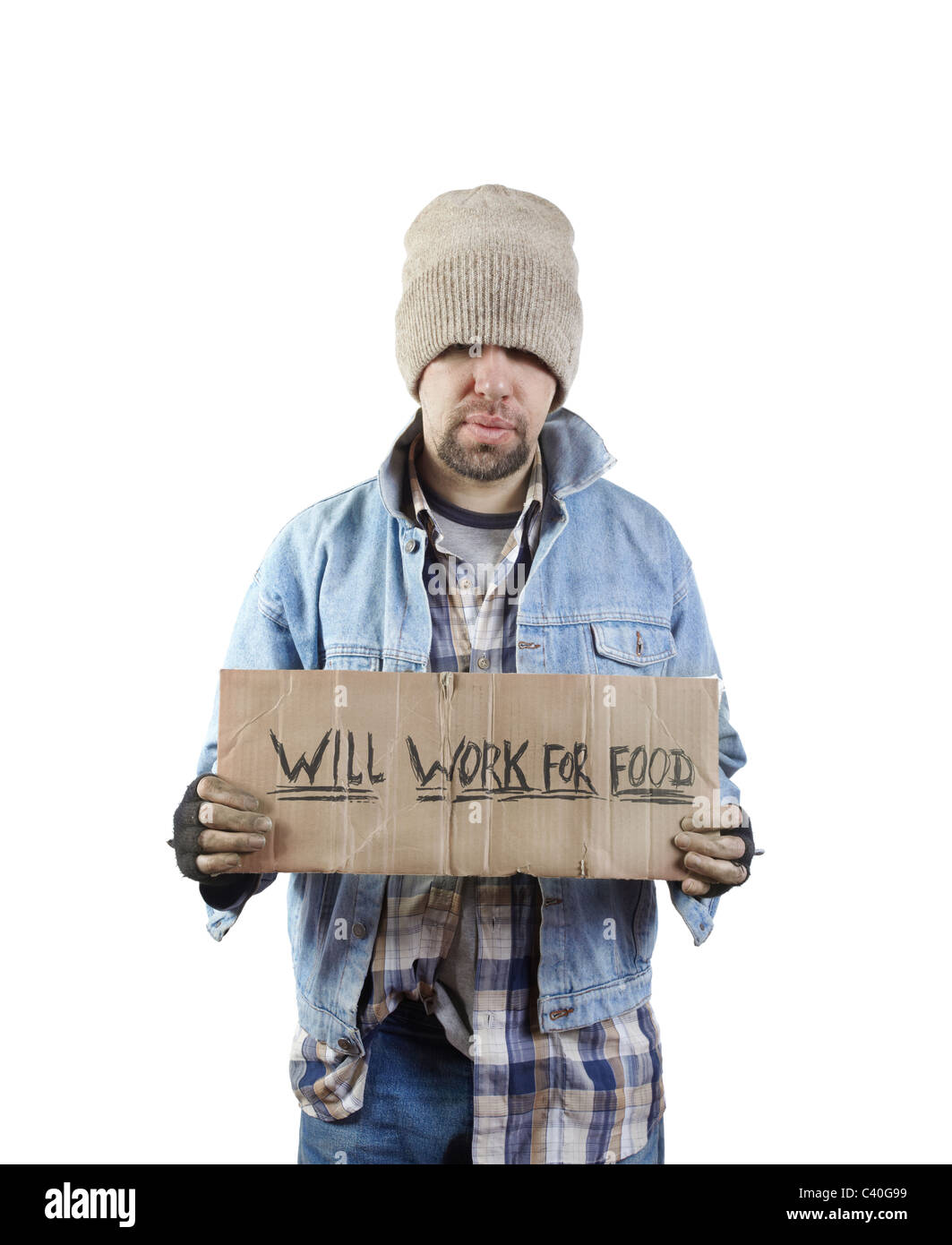 куски разрезанного картона. дай картонку. дай картонку. человек с картонкой в руках. парень с картонкой в руках.