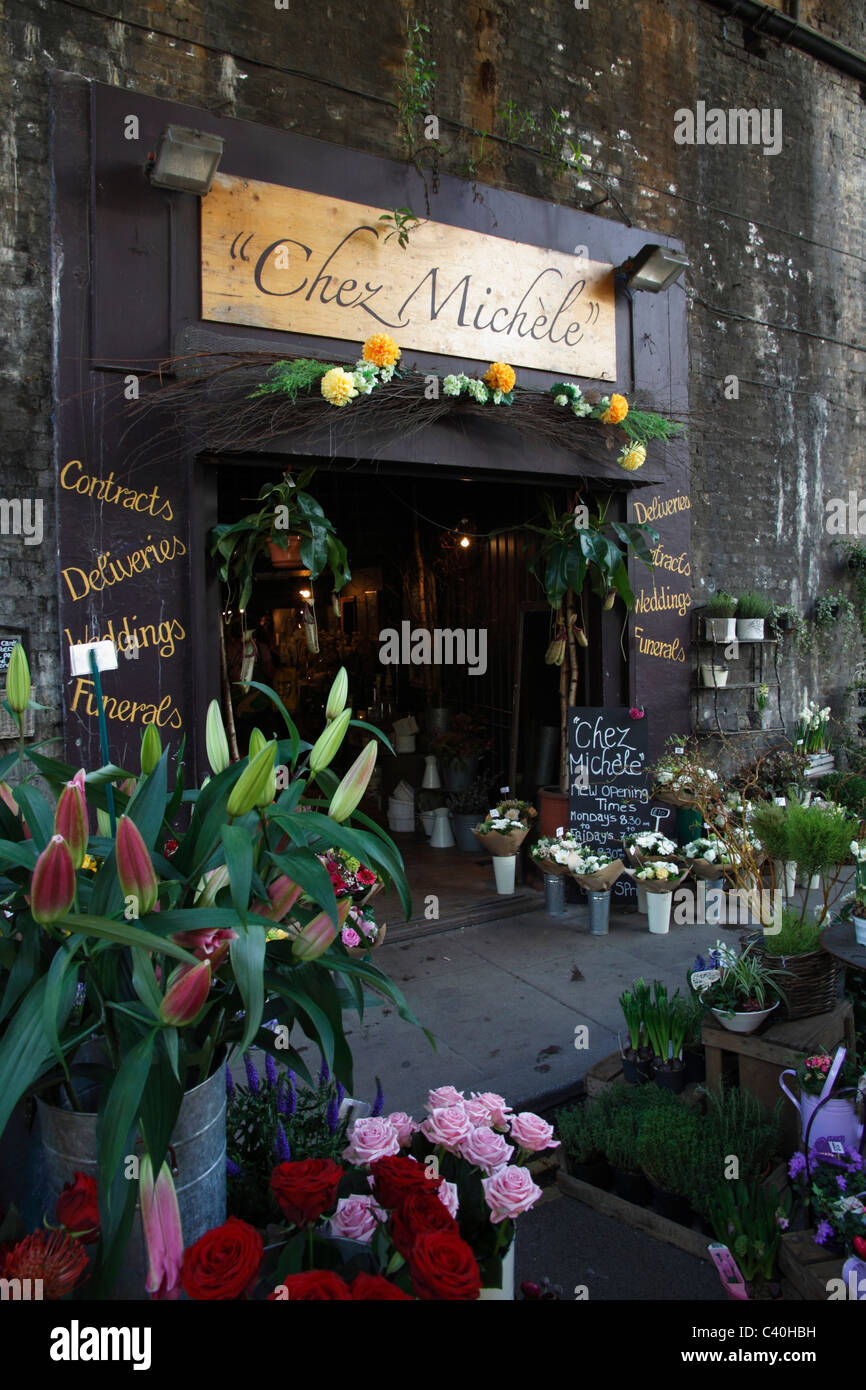 Florist shop in London's Borough Market Stock Photo Alamy