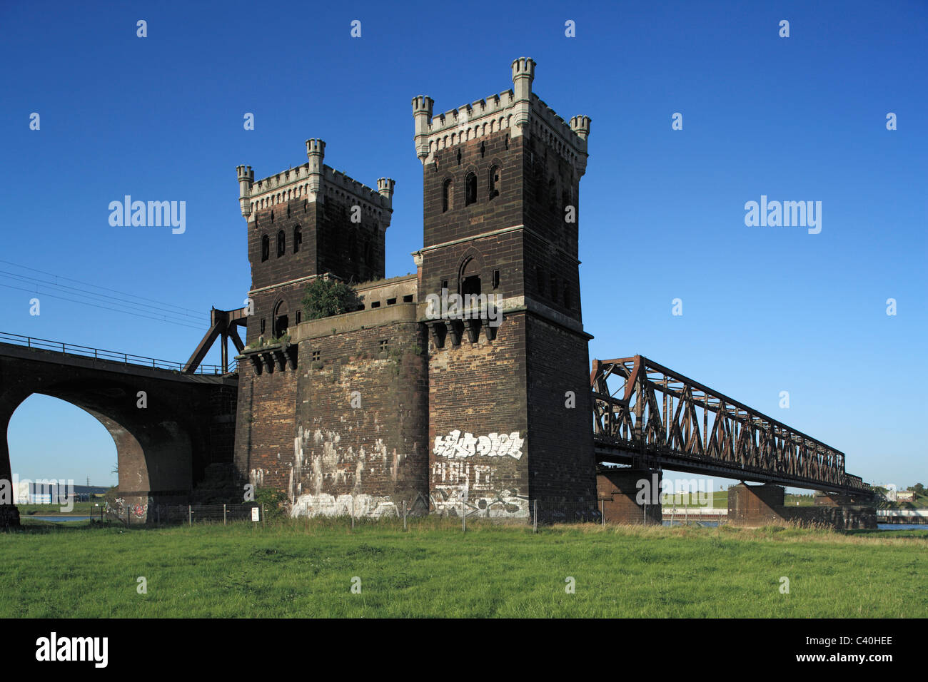 Rhine bridge, Duisburg-Hochfelder, railroad bridge, Rheinhausen, Hochfeld, Duisburg, Rhine, Lower Rhine, Ruhr area, North Rhine- Stock Photo