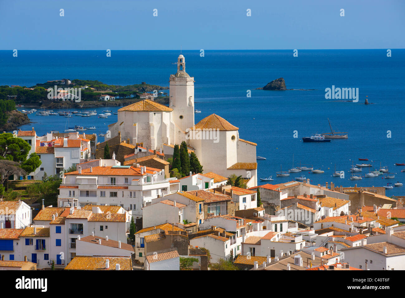 Cadaqués, Spain, Europe, Catalonia, Costa Brava, sea, Mediterranean Sea, coast, village, houses, homes, church, boats Stock Photo