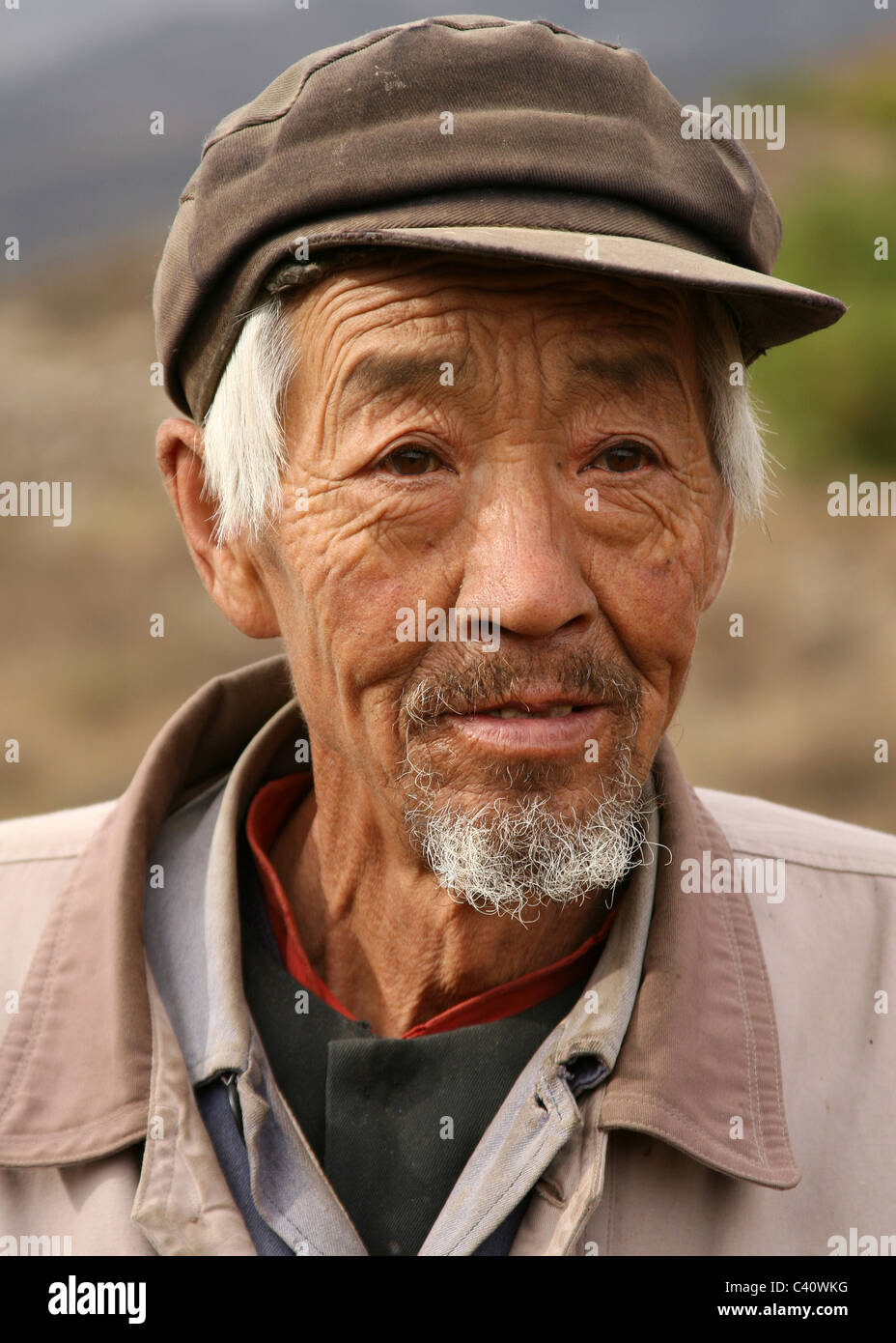 Happy elderly Chinese peasant man, Outer Mongolia, North China Stock