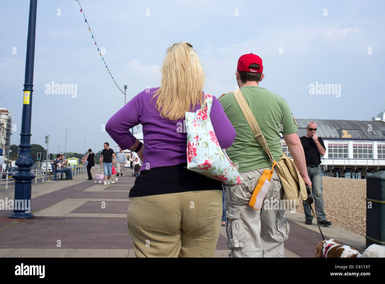 big fat ass in mini skirt in the street