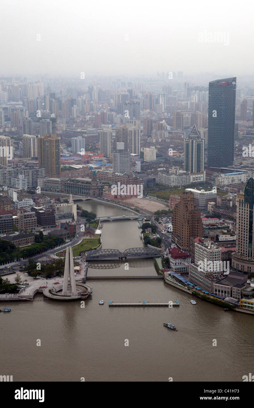 Shanghai waterfront boats hi-res stock photography and images - Alamy