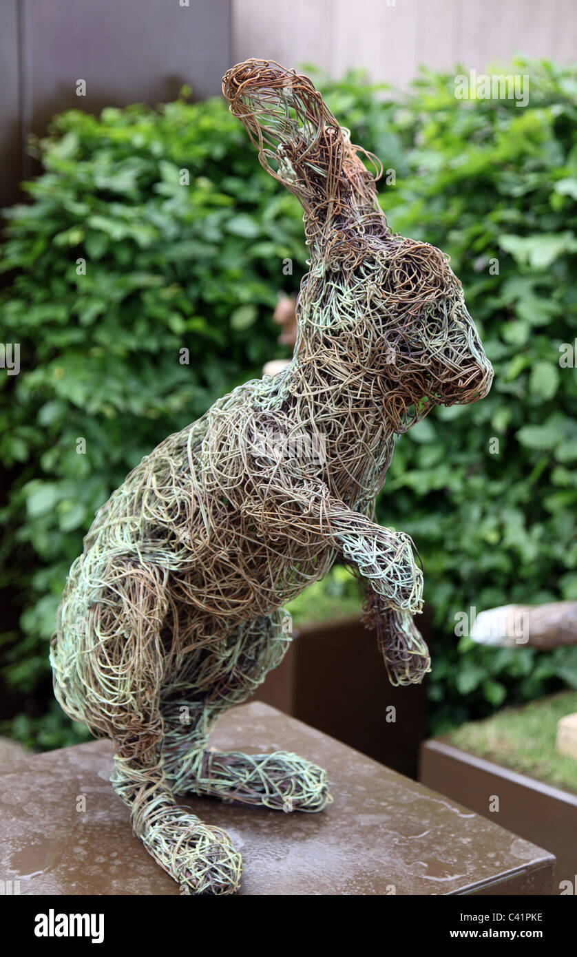 Wire rabbit sculpture, Rupert Till, Chelsea Flower Show 2011 Stock Photo