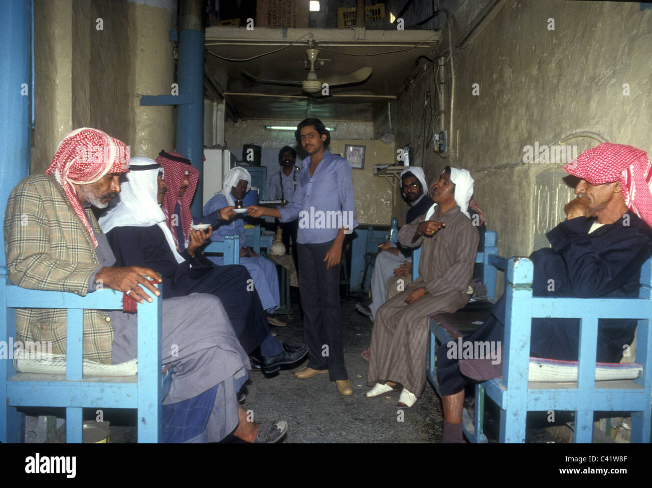 Traditional coffee-house in Muharraq, Bahrain, 1975 Stock Photo