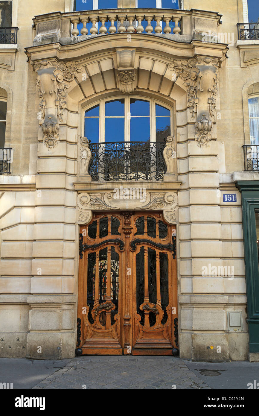 151 Rue de Grenelle, Paris. Art Nouveau building by Jules Lavirotte, 1898. Stock Photo