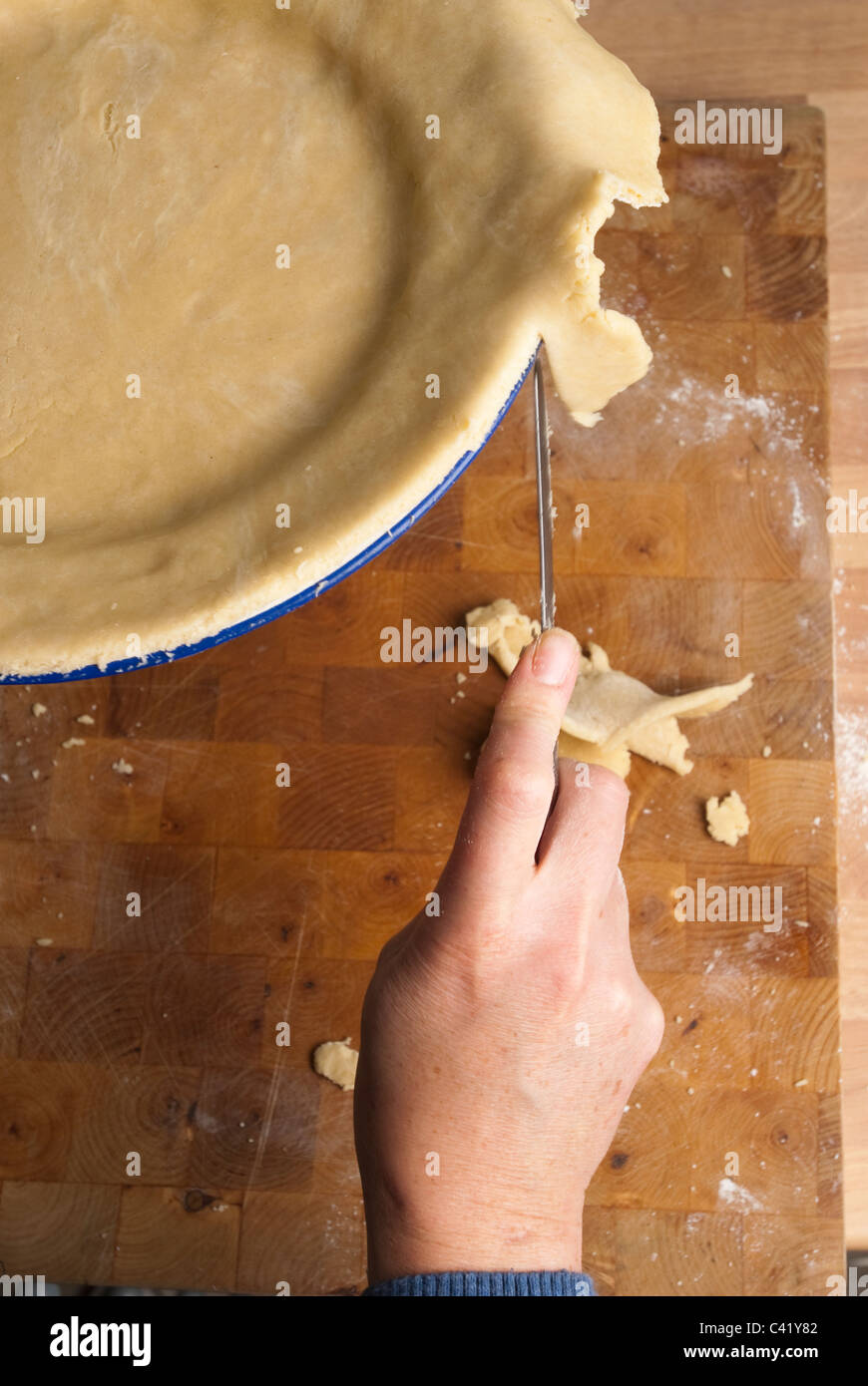 Preparing a pastry case for blind baking UK Stock Photo Alamy