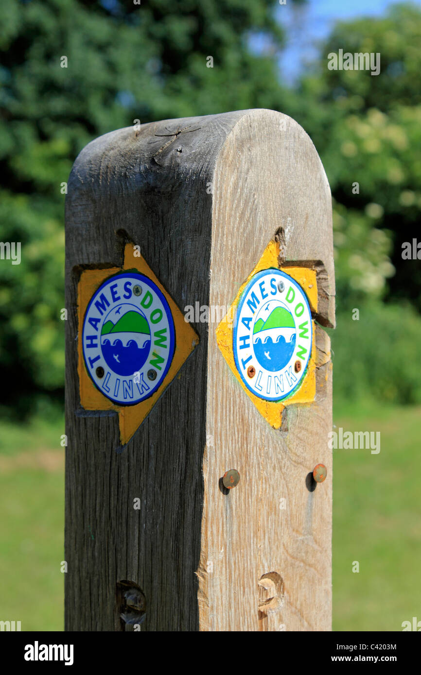 Thames Down Link sign post in Hogsmill Open Space, Ewell Surrey England UK Stock Photo