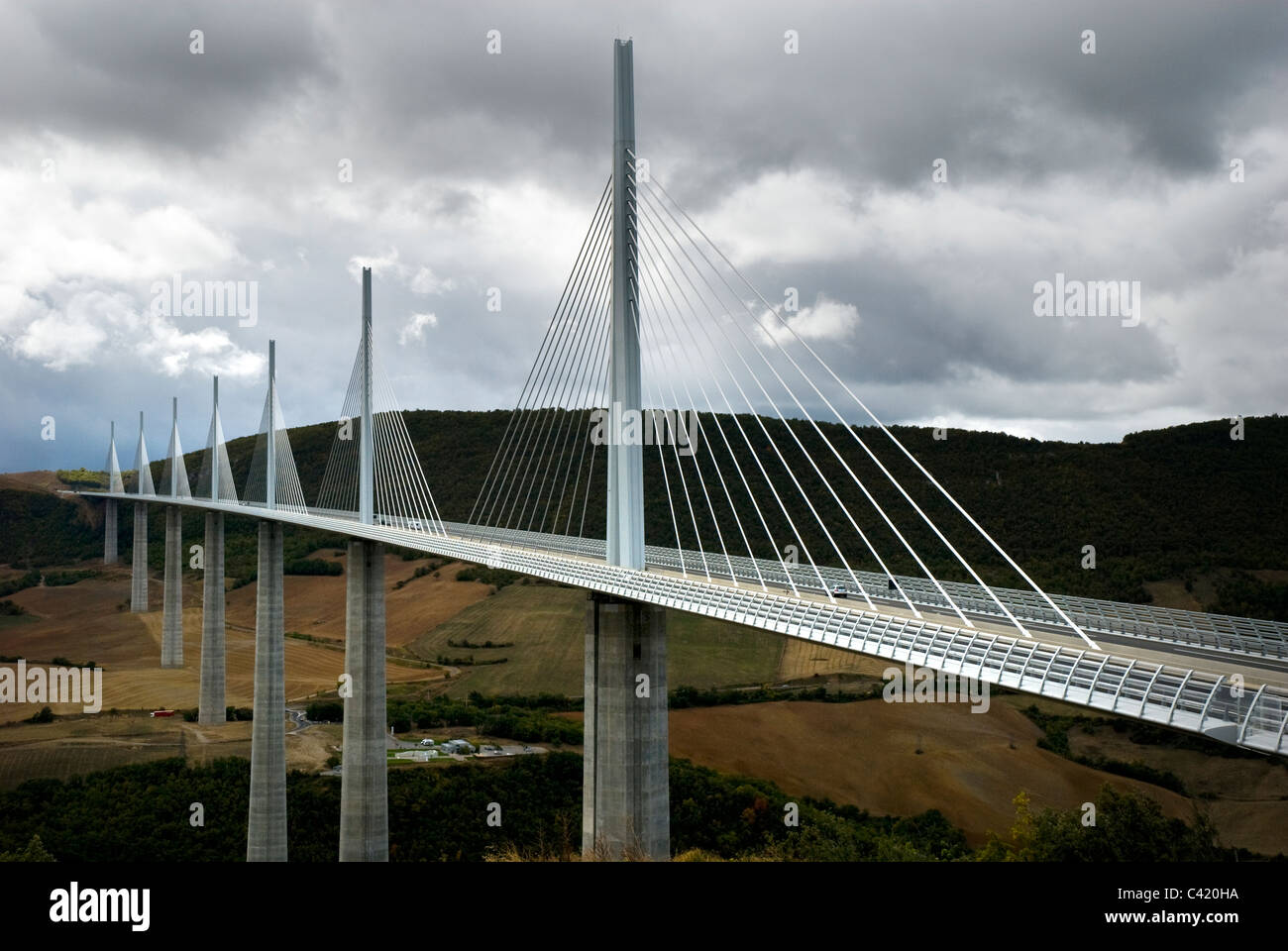 le Viaduc de Millau (Millau viaduct), over the valley of the river Tarn near Millau in southern France Stock Photo