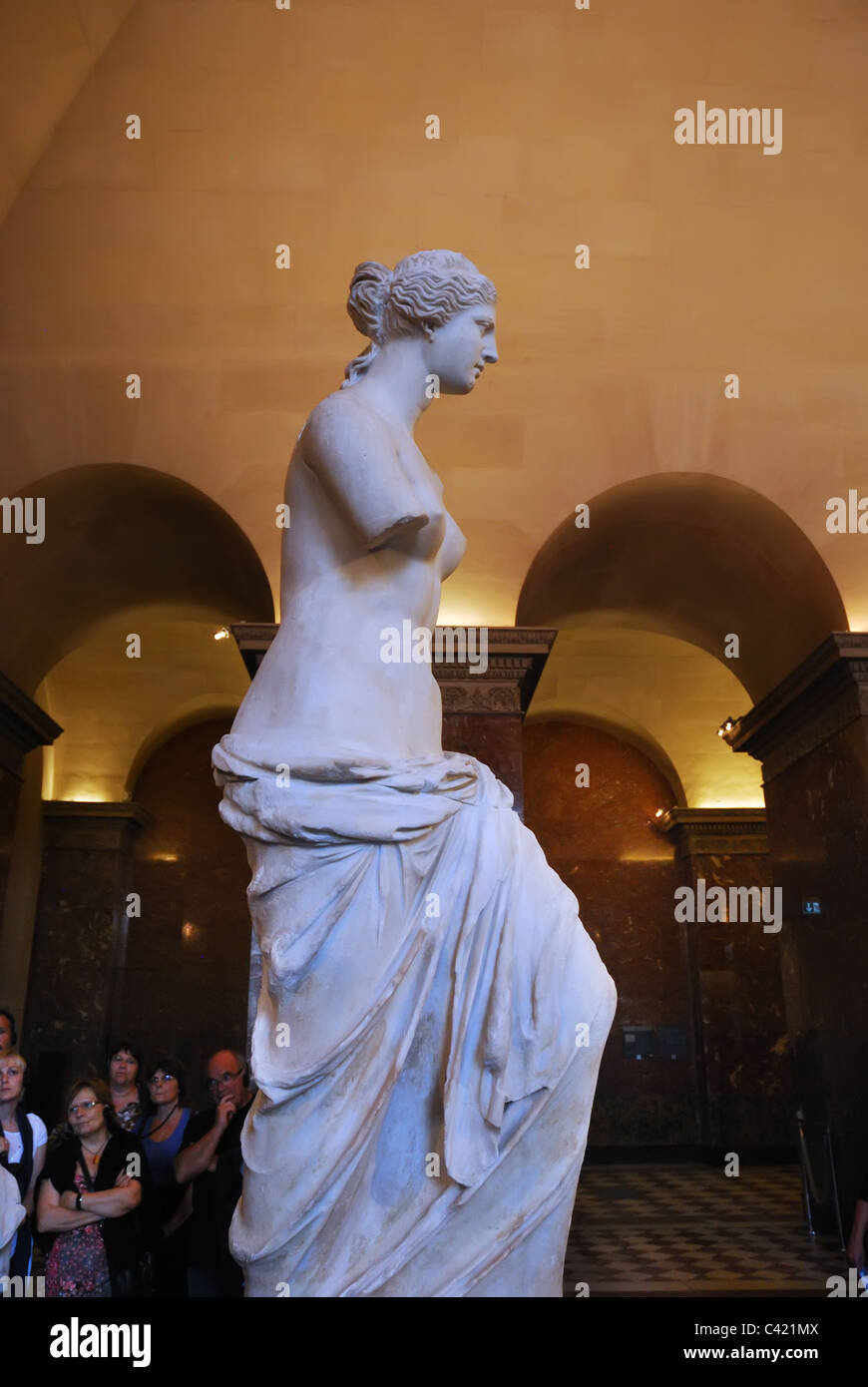VENUS DE MILO AT THE LOUVRE visual data 4