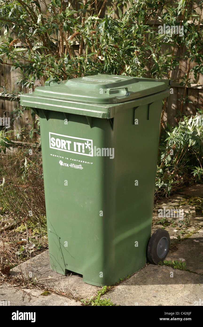 Green recycling wheely bin Stock Photo - Alamy