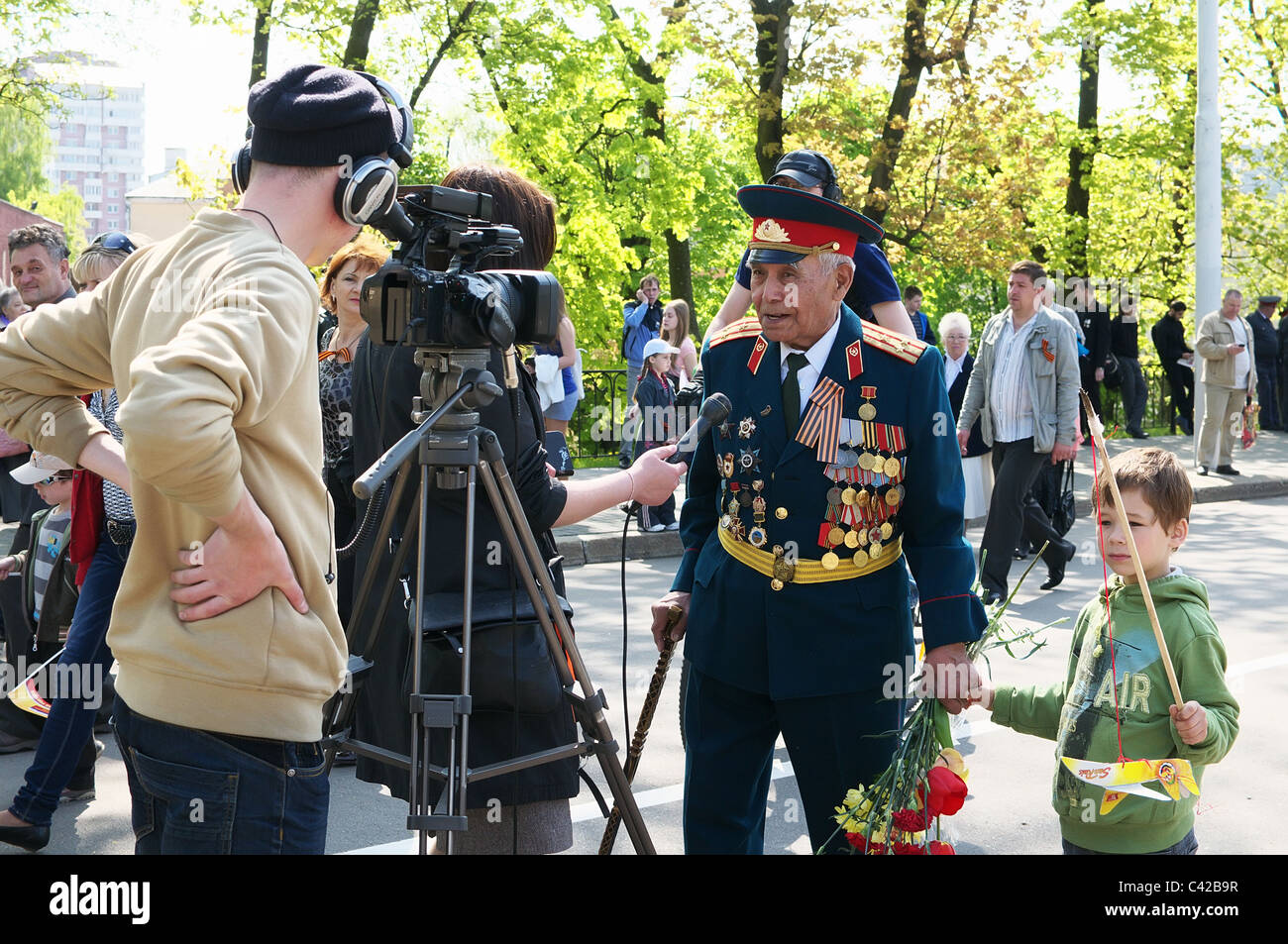 Veteran interview hi-res stock photography and images - Alamy