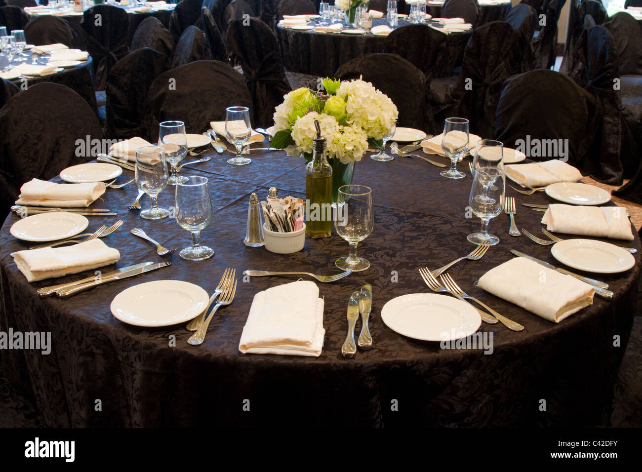 banquet 'set table' Stock Photo