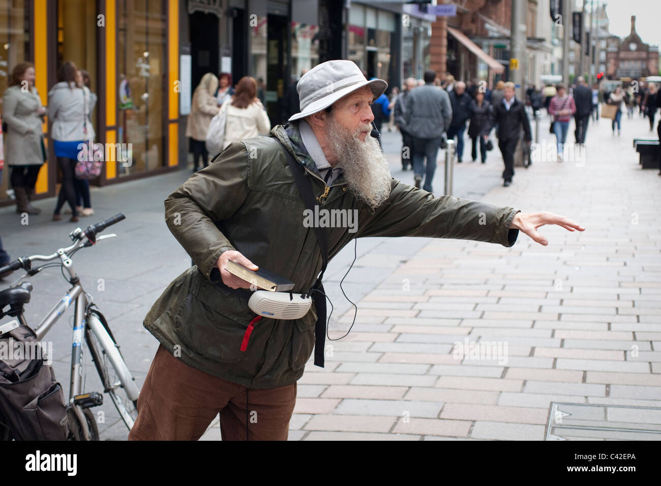 Elderly man preaching Christianity in Buchanan Street, Glasgow, Scotland, Great Britain, UK Stock Photo