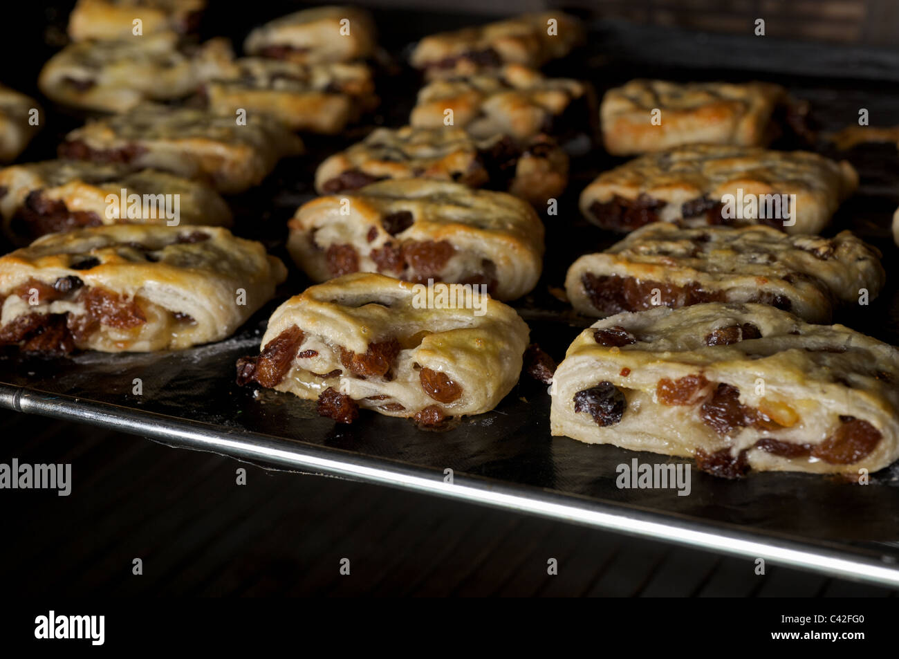 Lardy cake hires stock photography and images Alamy