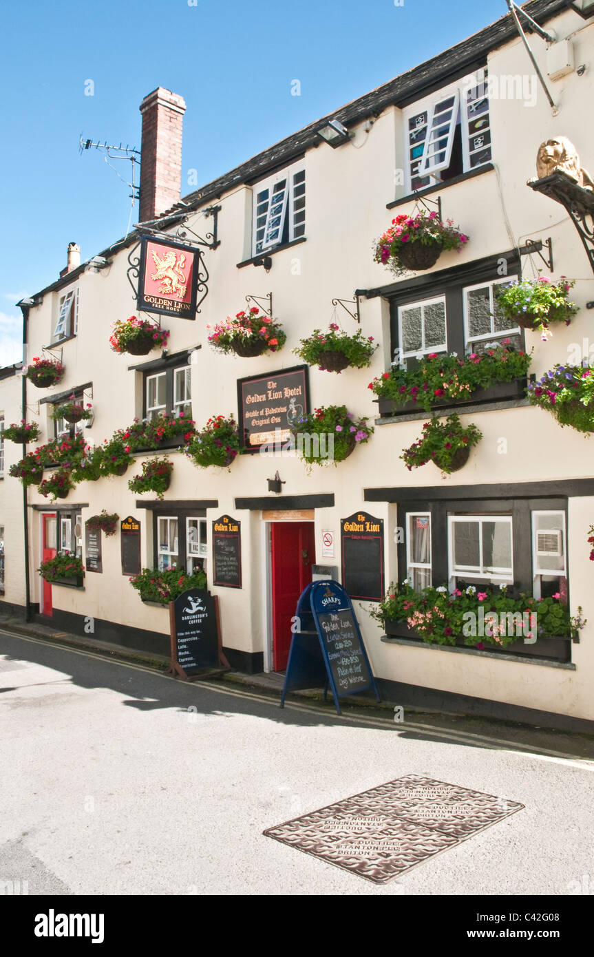 Pub padstow cornwall hires stock photography and images Alamy