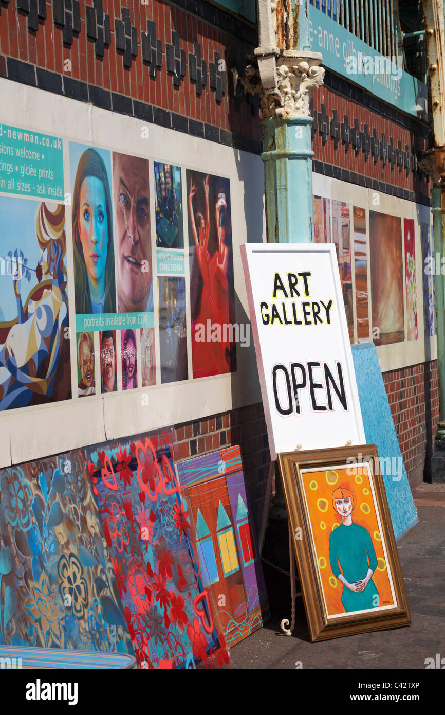 Art gallery open in the arches at Brighton in May Stock Photo Alamy