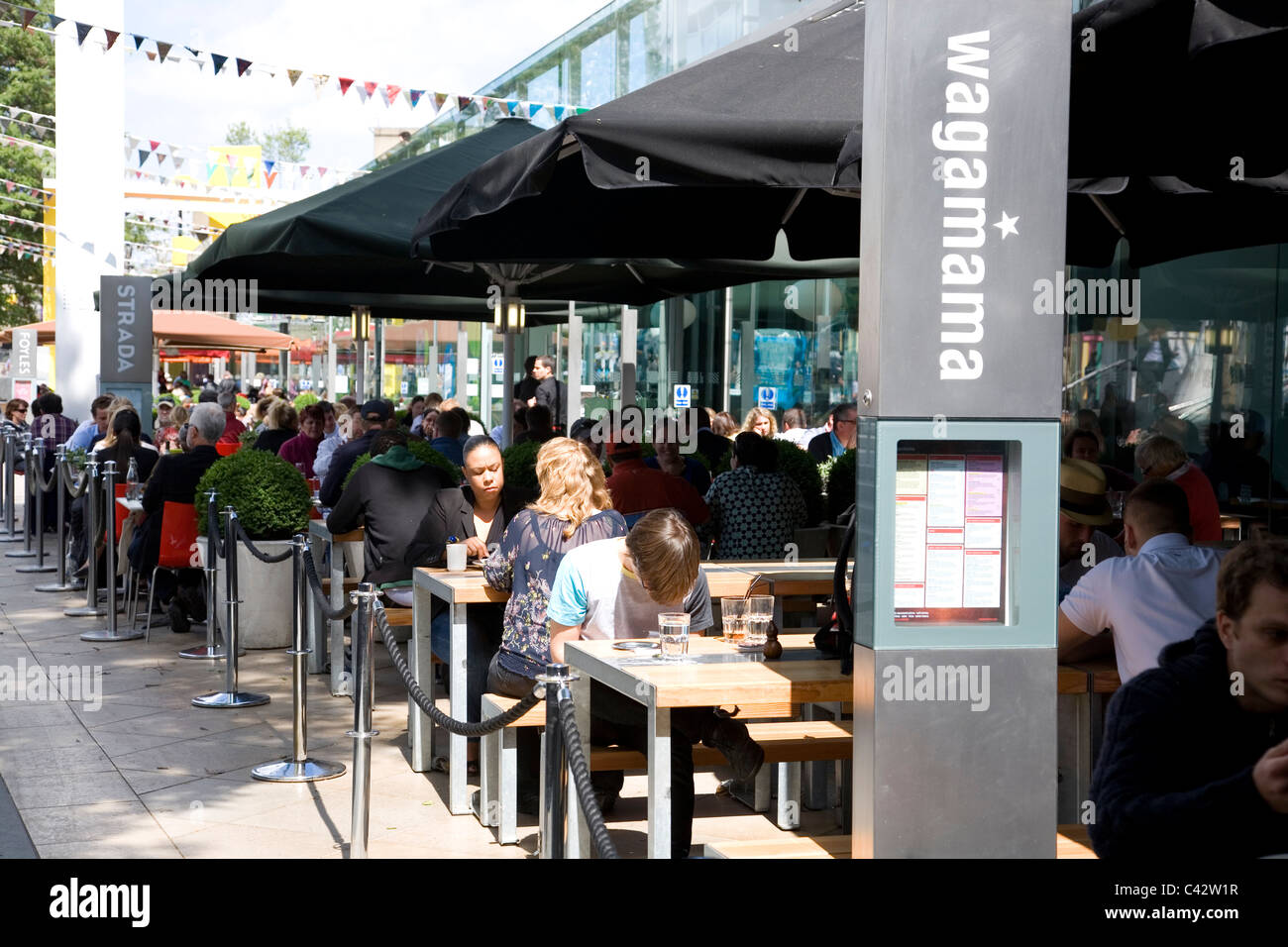 Wagamama outdoor area at Royal Festival Hall on London's Southbank Stock Photo