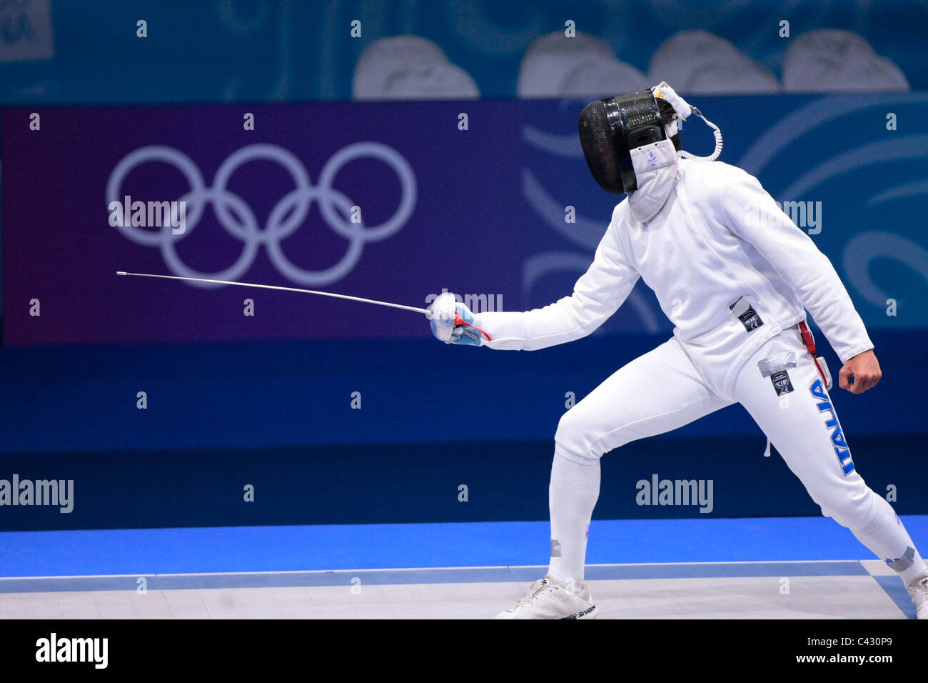 Mens individual epee hires stock photography and images Alamy