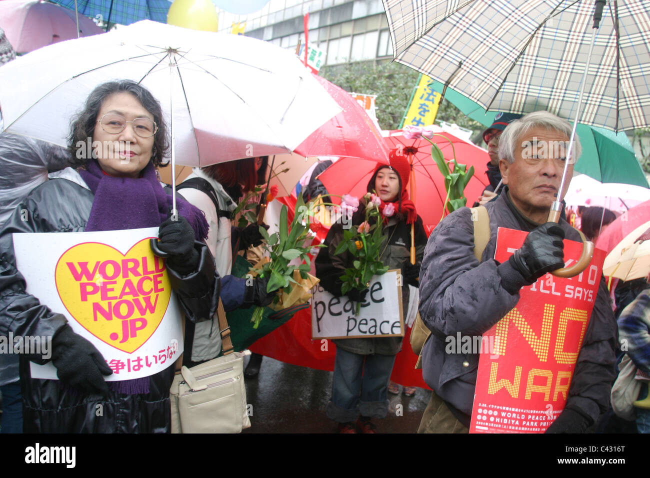 Peace and anti-(iraq) War demo, Hibiya Park, Tokyo, Japan 20.03.2004. Stock Photo